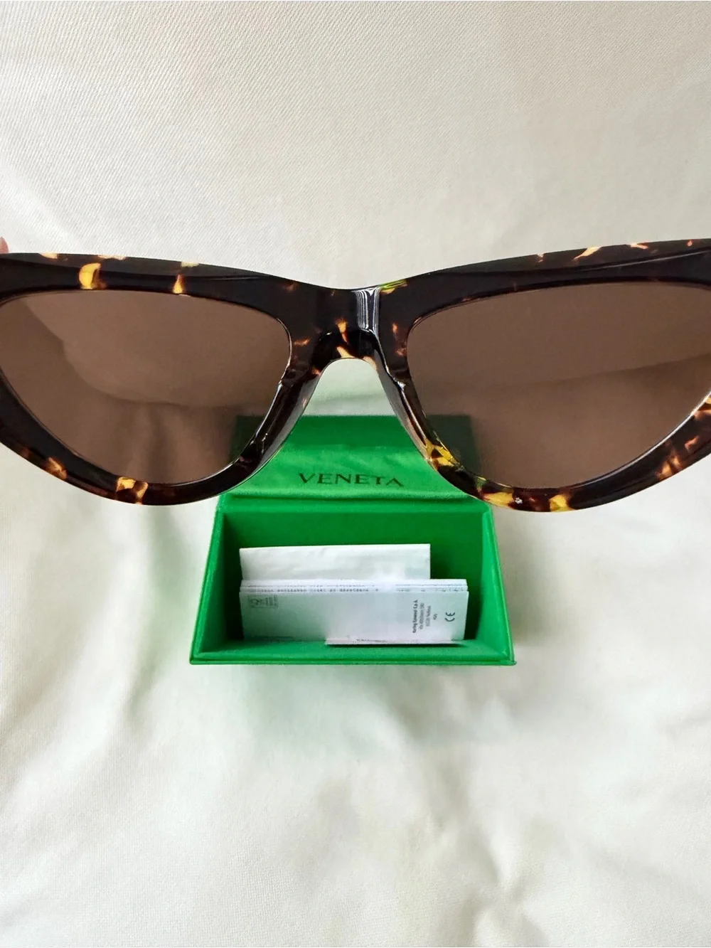 Bottega Veneta BV1176S 002 Havana Brown Cat-Eye Sunglasses – Excellent Condition